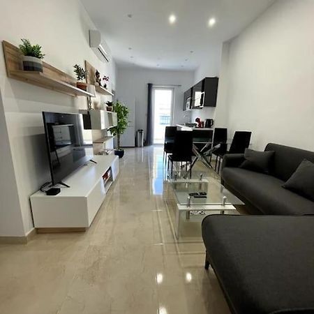 Brand New Appartement Of Two Bedrooms In Sliema Luaran gambar